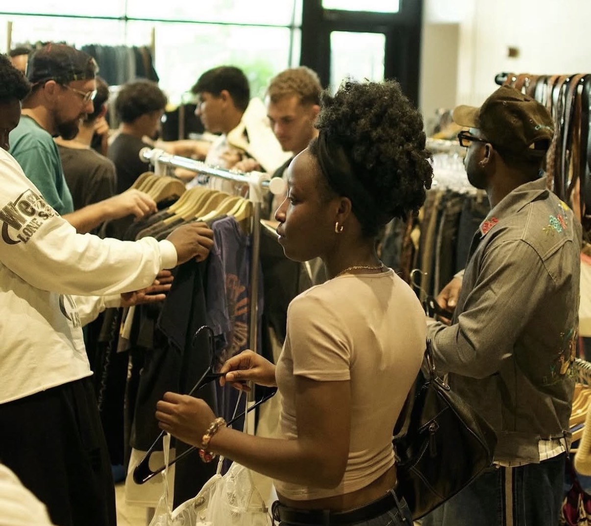 Market crowd browsing
